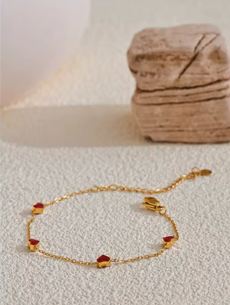 Pulsera Corazones Delicados