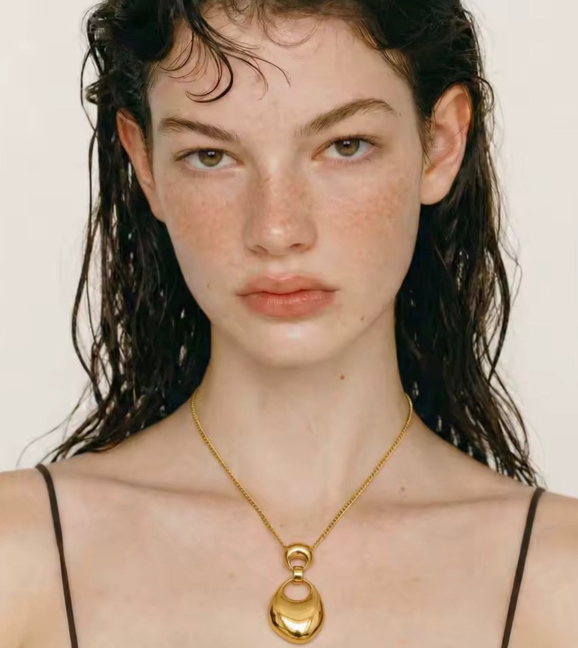 Smooth Pendant Statement Necklace