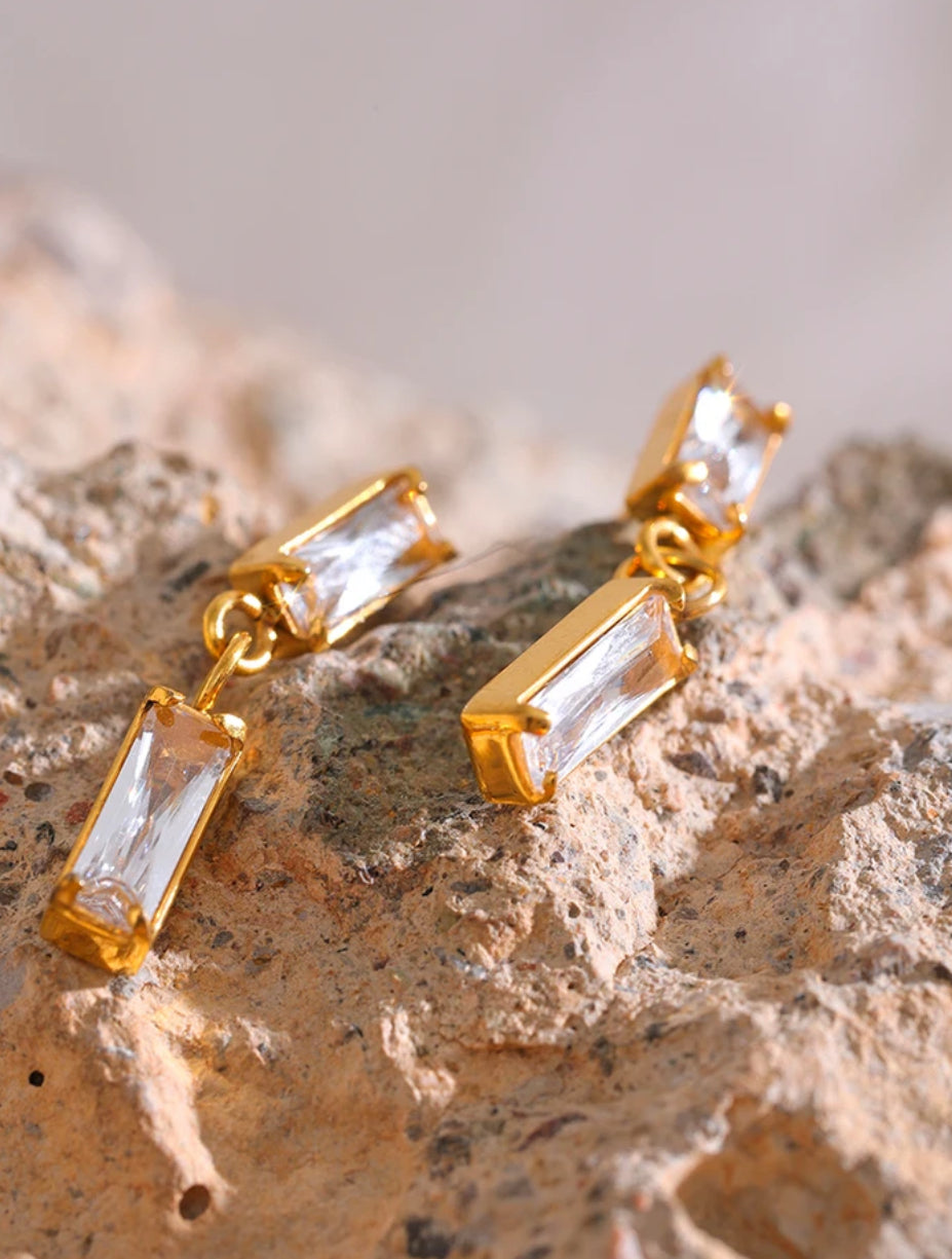 Geometric Drop Dangle