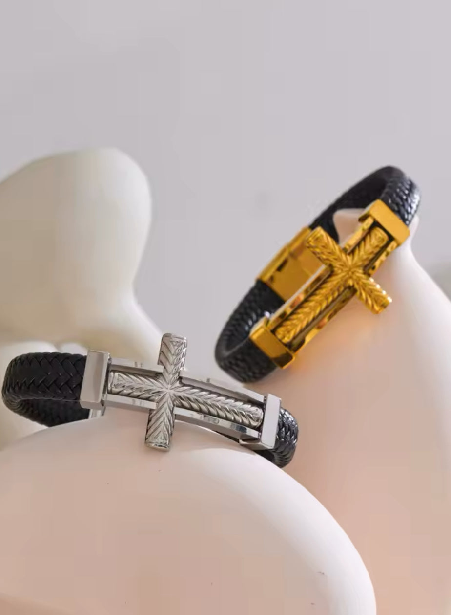 Pulsera Cruz de Lujo