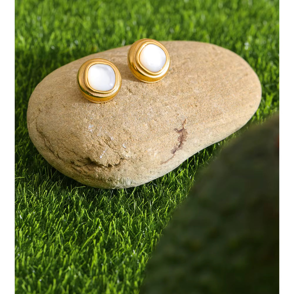 Golden Shell Studs