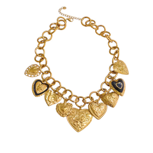 Maxi Collar Múltiples Dijes Negro