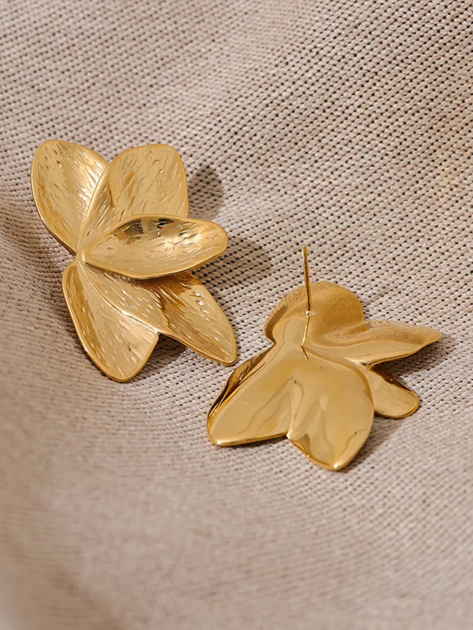 Saba Flower Studs