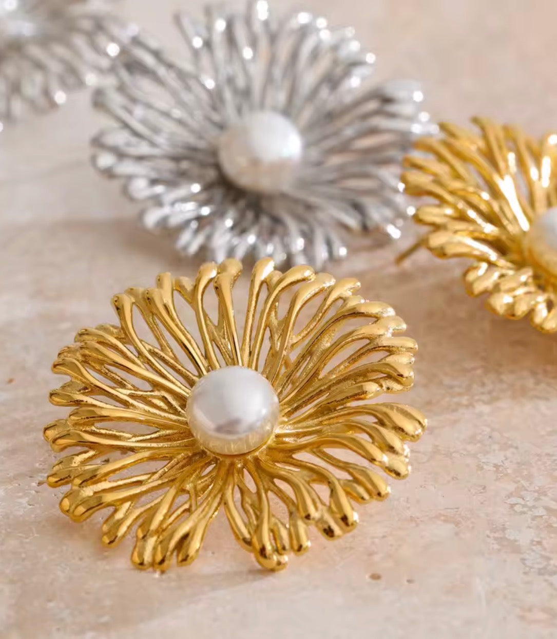 Pearl Flower Stud