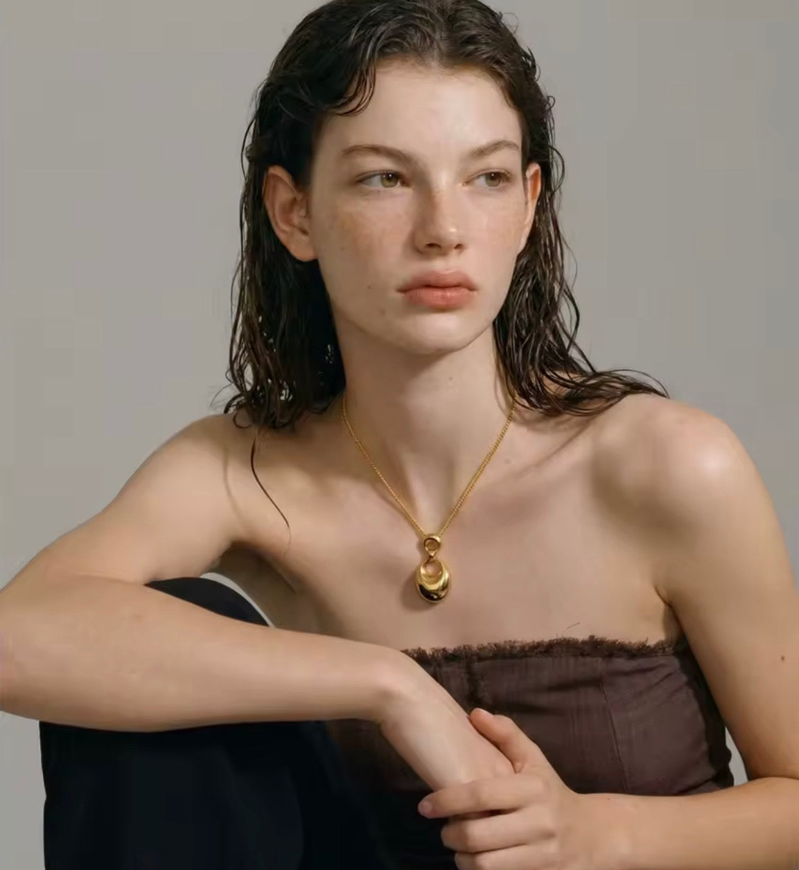 Smooth Pendant Statement Necklace