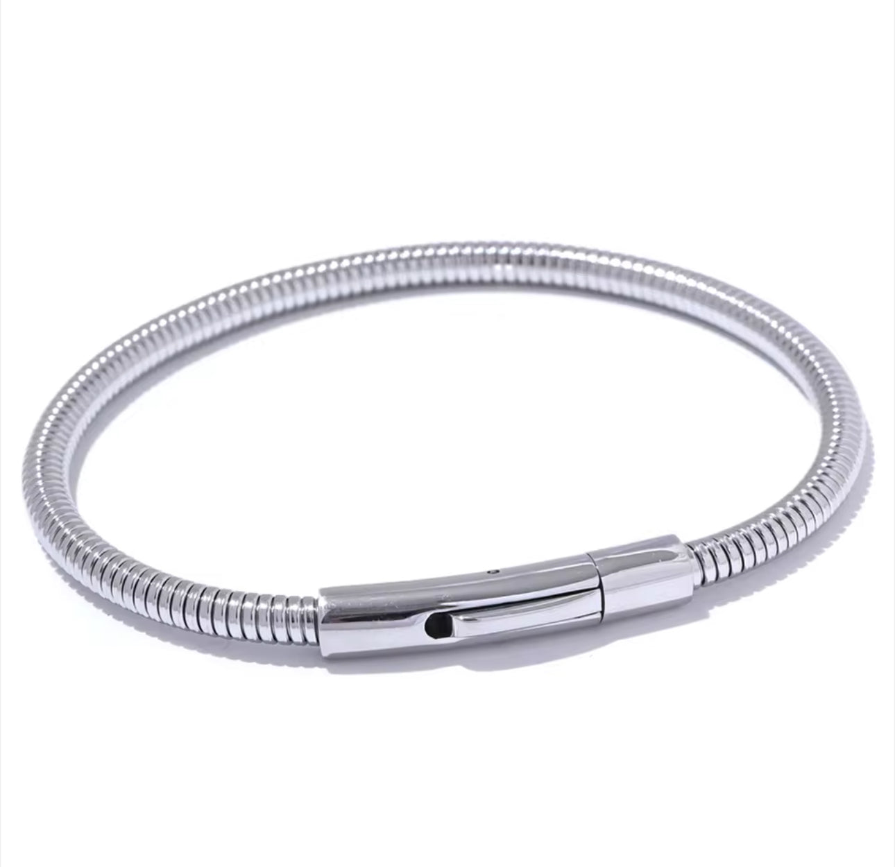 Classic Statement Bangle Pandora