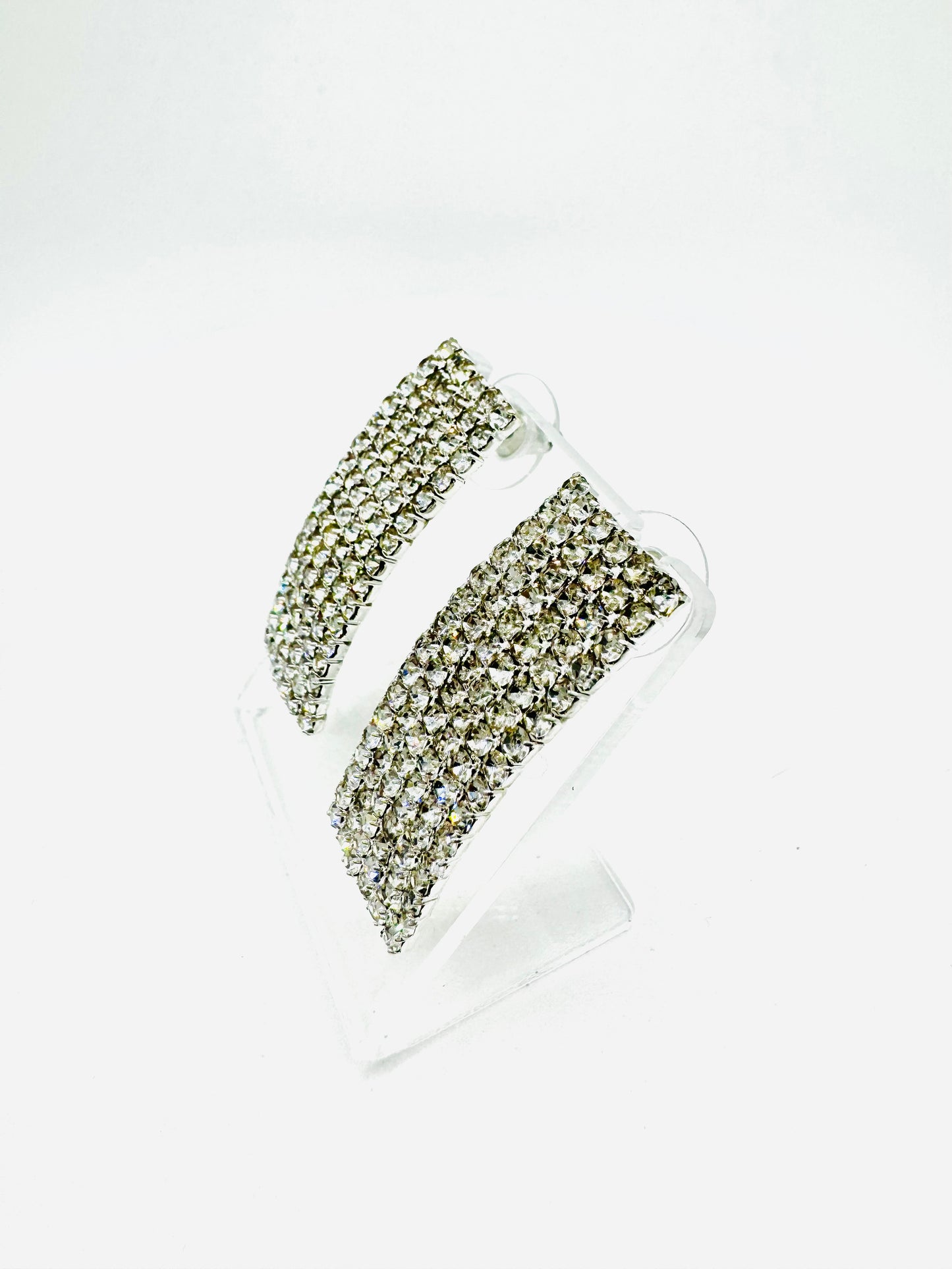 Rectangular Crystal Curve Studs Plateados