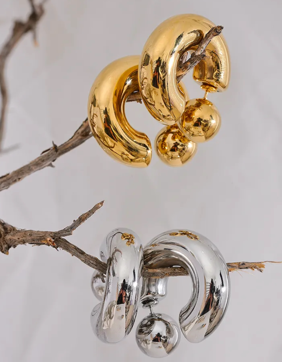 Chunky C- Hoop with Bead