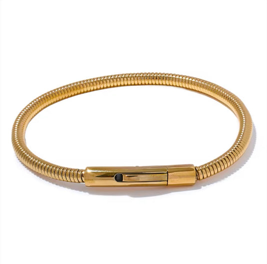 Classic Statement Bangle Pandora